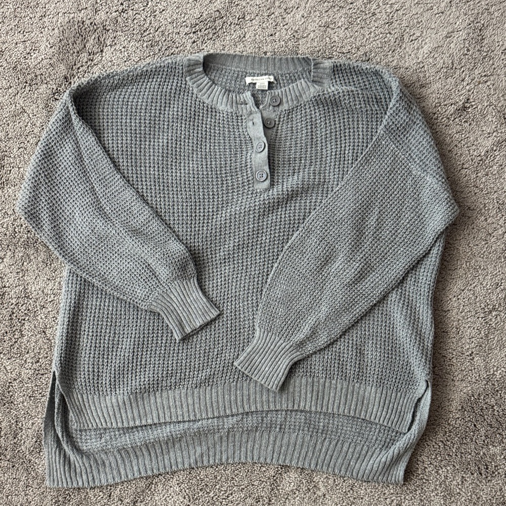 American Eagle Light Gray Buttoned Sweater